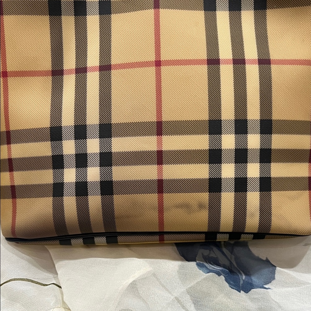 Burberry Tote - Picture 7 of 11
